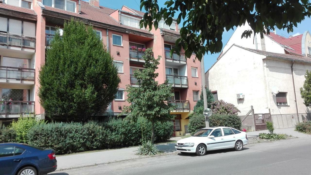 Baross Apartman Kaposvár 外观 照片